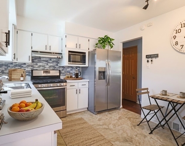 500 N Westwood Avenue - Photo Thumbnail 11
