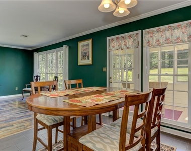 6310 Black Oak Drive - Photo Thumbnail 11