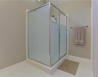 6310 Black Oak Drive - Photo Thumbnail 28