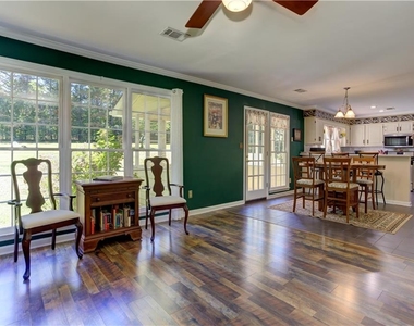 6310 Black Oak Drive - Photo Thumbnail 9