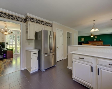 6310 Black Oak Drive - Photo Thumbnail 20
