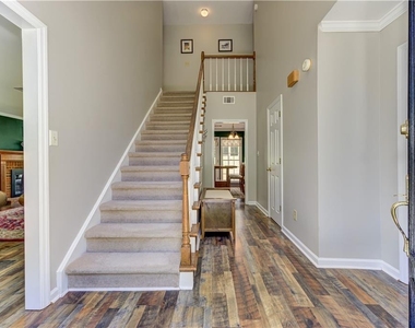 6310 Black Oak Drive - Photo Thumbnail 3