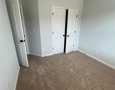 700 Payton Lane - Photo Thumbnail 18