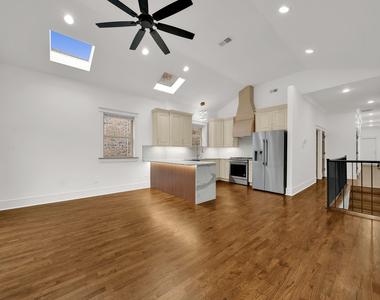 1453 W Garfield Boulevard - Photo Thumbnail 3