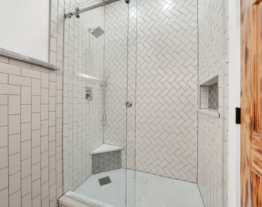 1453 W Garfield Boulevard - Photo Thumbnail 12