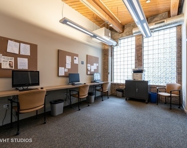 1040 W Adams Street - Photo Thumbnail 11