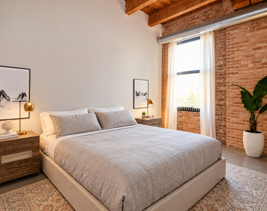 1040 W Adams Street - Photo Thumbnail 5