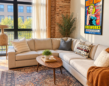 1040 W Adams Street - Photo Thumbnail 2