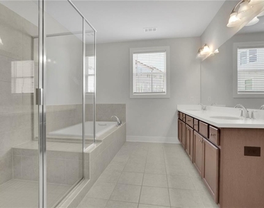 1252 Windmill Parkway - Photo Thumbnail 21
