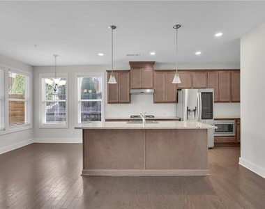 1252 Windmill Parkway - Photo Thumbnail 4