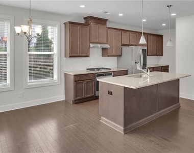 1252 Windmill Parkway - Photo Thumbnail 10