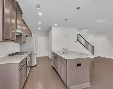 1252 Windmill Parkway - Photo Thumbnail 8