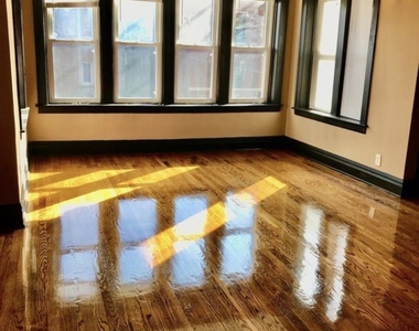 6642 S Troy Street - Photo Thumbnail 4