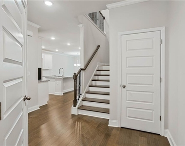 2423 Chene Drive - Photo Thumbnail 2