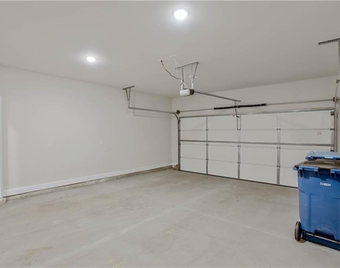 2423 Chene Drive - Photo Thumbnail 29