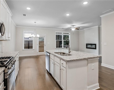 2423 Chene Drive - Photo Thumbnail 4