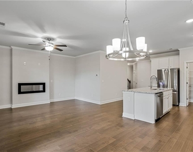 2423 Chene Drive - Photo Thumbnail 9