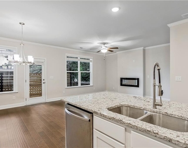 2423 Chene Drive - Photo Thumbnail 5
