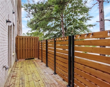 2423 Chene Drive - Photo Thumbnail 30
