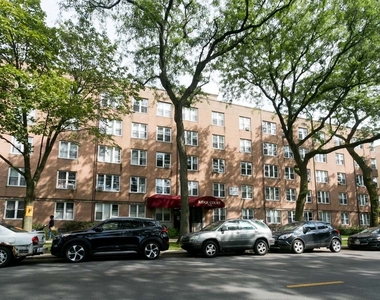 7333 N Ridge Boulevard - Photo Thumbnail 1