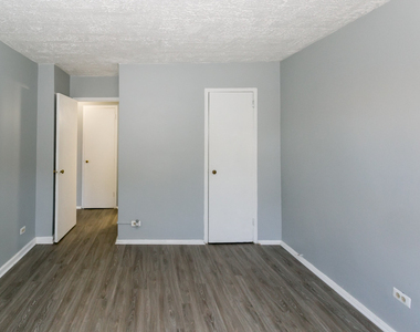 7333 N Ridge Boulevard - Photo Thumbnail 18