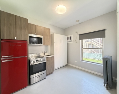 4700 N Racine Avenue - Photo Thumbnail 7