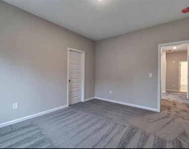 305 Melody Lane Ne - Photo Thumbnail 25