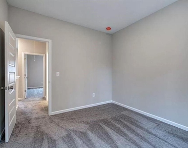 305 Melody Lane Ne - Photo Thumbnail 29
