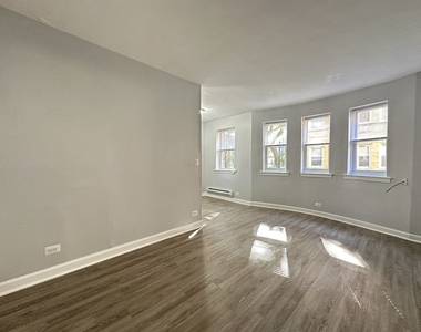 4503 N Malden Street - Photo Thumbnail 11