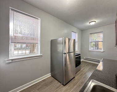 4503 N Malden Street - Photo Thumbnail 5