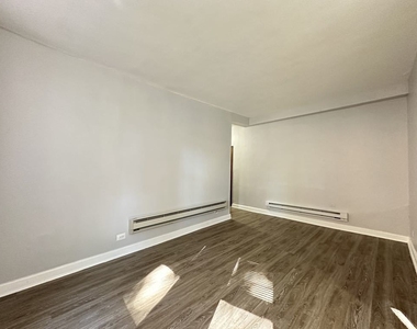 4503 N Malden Street - Photo Thumbnail 9