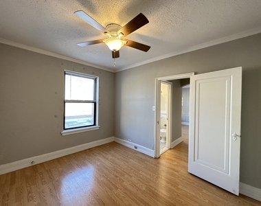 434 W Wellington Avenue - Photo Thumbnail 14