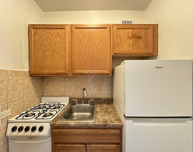 434 W Wellington Avenue - Photo Thumbnail 2