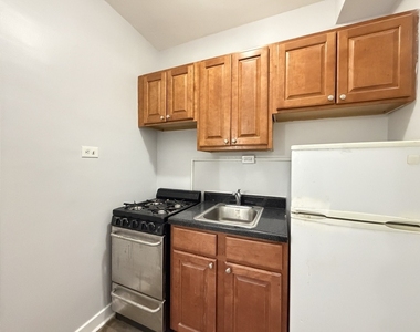 917 W Eastwood Avenue - Photo Thumbnail 3