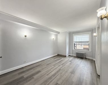 917 W Eastwood Avenue - Photo Thumbnail 10