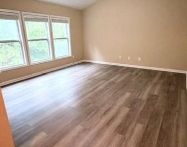 3765 Silver Springs Road - Photo Thumbnail 9