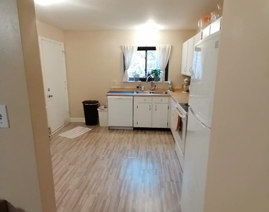 2217 W Nichols Drive - Photo Thumbnail 7