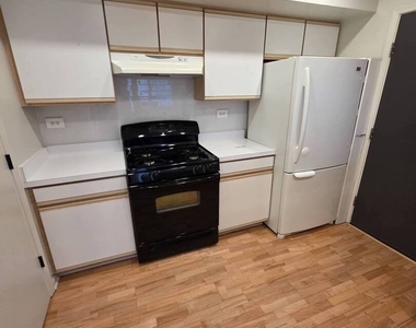 403 Trenton Court - Photo Thumbnail 24