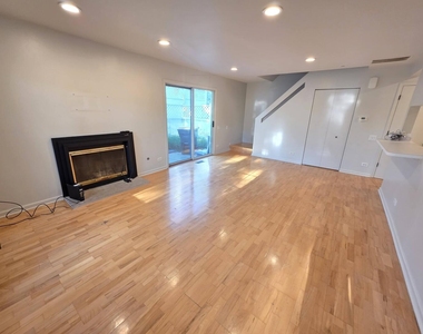 403 Trenton Court - Photo Thumbnail 23