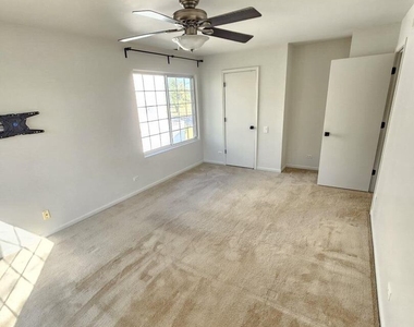 403 Trenton Court - Photo Thumbnail 7