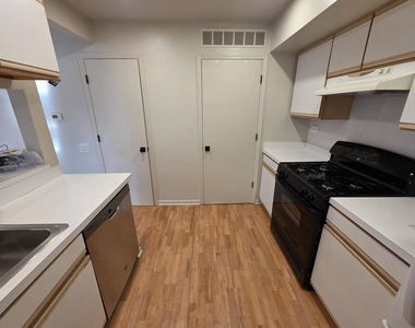 403 Trenton Court - Photo Thumbnail 26