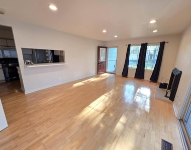 403 Trenton Court - Photo Thumbnail 20