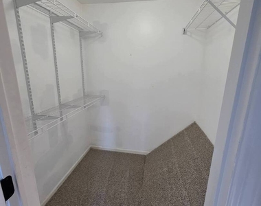 403 Trenton Court - Photo Thumbnail 13