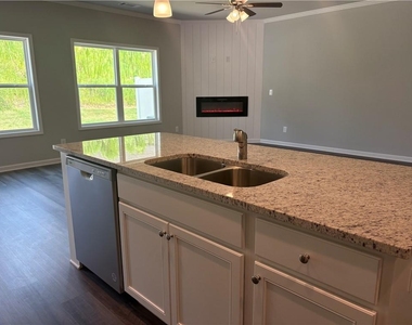 5274 Fox Den Road - Photo Thumbnail 7