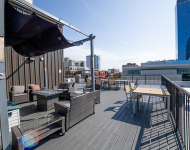 2100 S Indiana Avenue - Photo Thumbnail 9