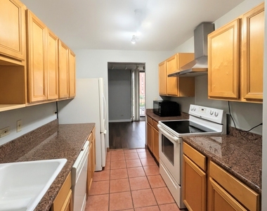 70 W Huron Street - Photo Thumbnail 10