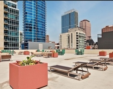 70 W Huron Street - Photo Thumbnail 35