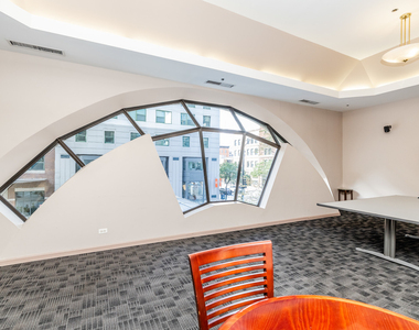 70 W Huron Street - Photo Thumbnail 32