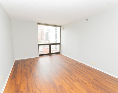 70 W Huron Street - Photo Thumbnail 23