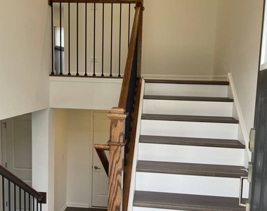 535 Wolverine Drive - Photo Thumbnail 2